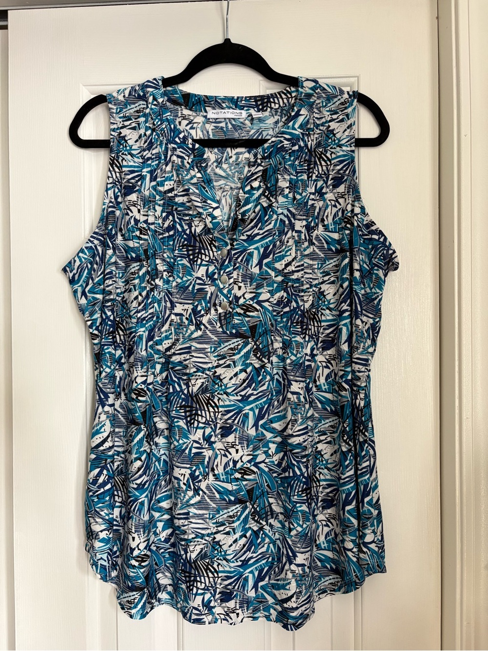 Sleeveless Blue Teal Leaf-Print V-Neck Camisole